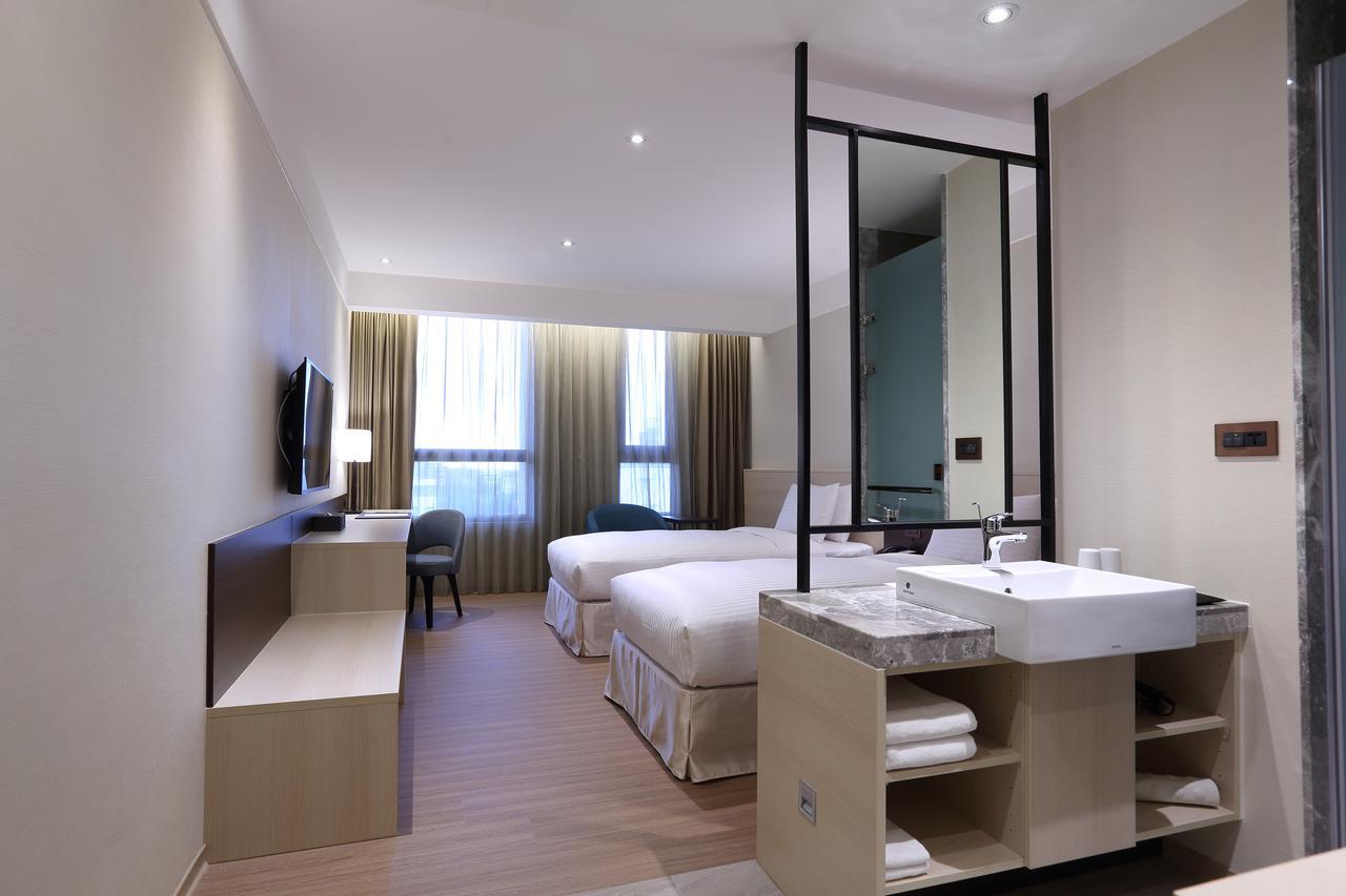 Full Kind Hotel Kota Hualien Bagian luar foto